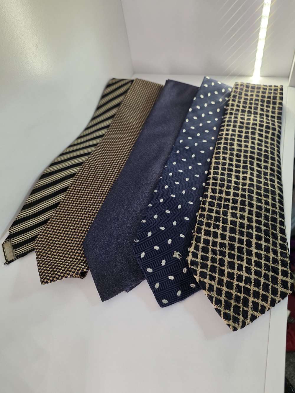 Burberry And Other Brands Men Ties 5-piece Set